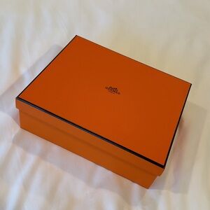 💯 Authentic Hermes Box 7.5in x 9 in